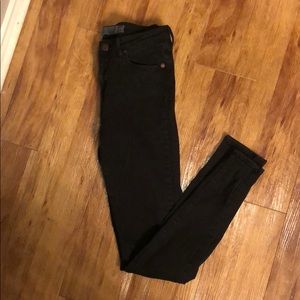 “Brandy Melville” Black Mid-Rise Skinny Jeans